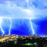 Danos elétricos lideram como principal causa de sinistro em condomínios, aponta SulAmérica