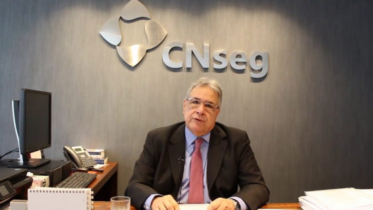 Rádio CNseg: Mercado segurador pagou à sociedade R$ 106 bi até outubro, diz Marcio Coriolano