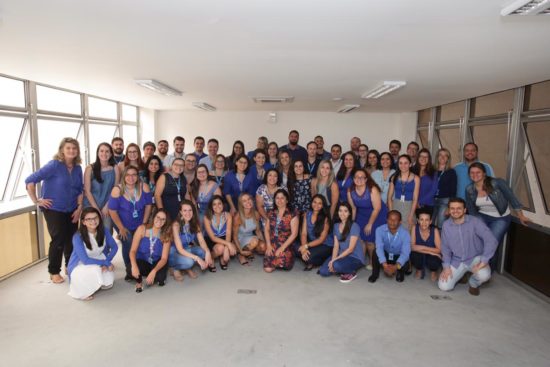 Colaboradores da Previsul Seguradora vestem a camisa e apoiam o Novembro Azul