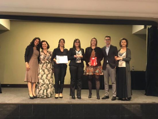 Rede Lojacorr recebe dois troféus na 8ª Edição do Prêmio Ser Humano, oferecido pela ABRH-PR