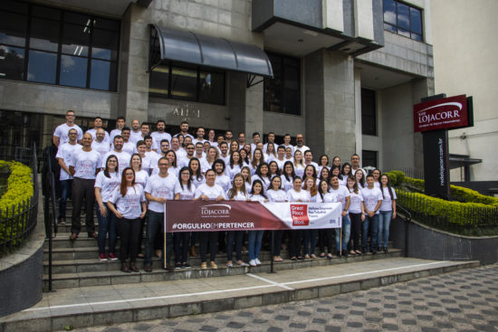 Humanização e colaboração levam a Rede Lojacorr ao ranking Top 10 do Paraná das melhores empresas para se trabalhar