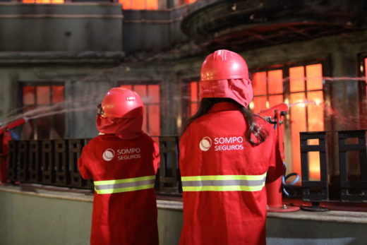 Sompo Seguros e KidZania levam crianças e jovens carentes para aprender e desenvolver cidadania com diversão