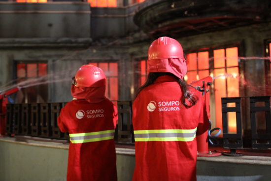 Sompo Seguros e KidZania levam crianças e jovens carentes para aprender e desenvolver cidadania com diversão