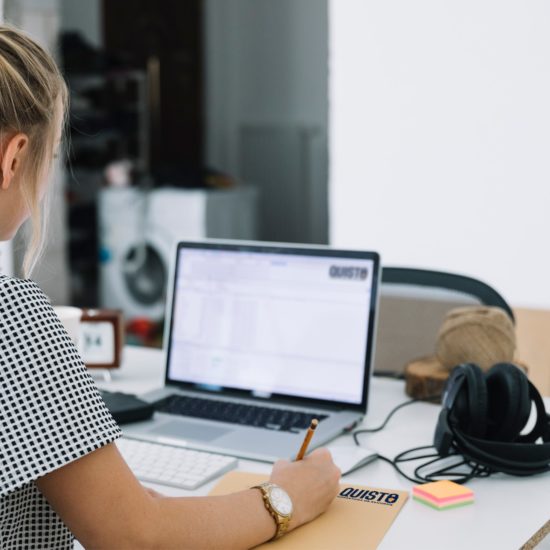 Rede de franquias Quisto Corretora de Seguros investe em capacitação a distância para ter resultados ainda mais eficazes