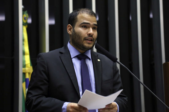 Lucas Vergilio compara proteção veicular à zircônia