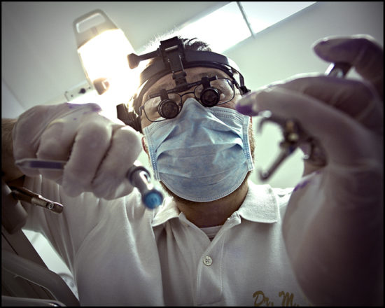 Problemas odontológicos estão entre as principais causas de ausência no trabalho