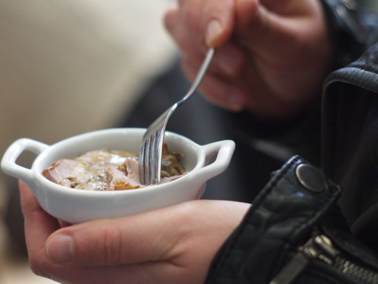 Colaboradores da Unimed do Brasil alegram o dia de idosos