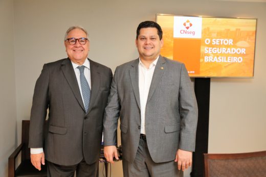 O Presidente do Congresso, senador Davi Alcolumbre, faz visita oficial à CNseg e afirma que quer aprofundar os temas do mercado de seguros