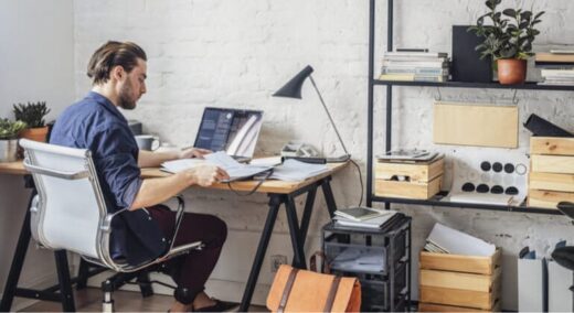 Desafios e riscos trabalhistas do home office em debate em webinar da CNseg