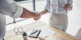 Pós em Gestão Comercial analisa cenários de negócios