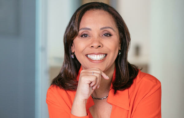 Jornalista relata em livro trajetória no mercado de seguros