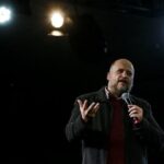 AXA apresenta ultima live com  Clóvis de Barros Filho