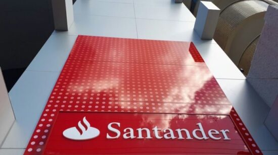 Santander lança corretora digital de Seguro Auto