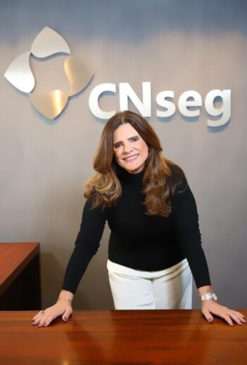 Solange Beatriz participa de live “Trajetórias femininas: carreira, sonhos e conquistas”