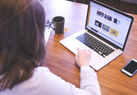 Seguros SURA promove campanha com benefícios exclusivos para as mulheres