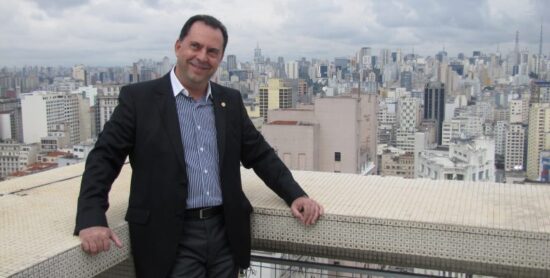 Corretor de seguros protagonista no século XXI