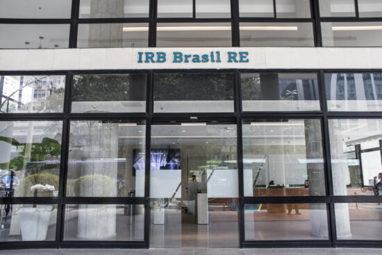 Setor de seguros faturou R$ 11,2 bilhões em maio