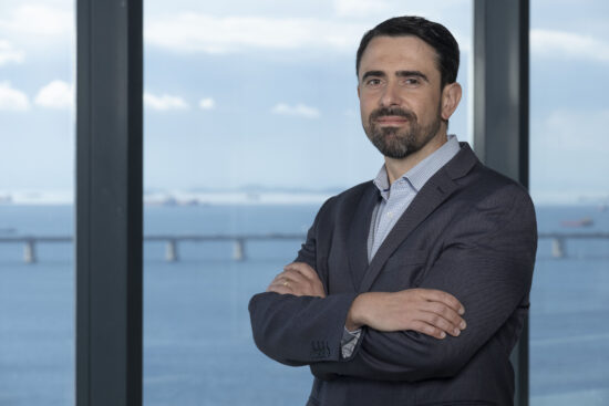 Icatu realiza evento virtual com o chef Felipe Bronze e arrecada o equivalente a cem mil pratos de comida