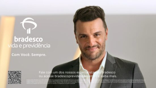 Rodrigo Lombardi protagoniza campanha sobre planejamento financeiro