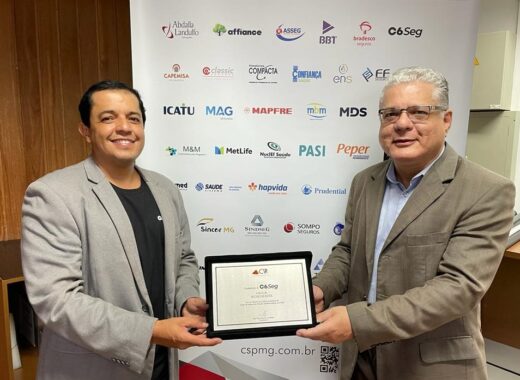 Beneméritas recebem placa de adesão ao CSP-MG