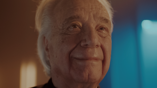 Campanha é protagonizada por colaboradores e clientes em encontros de grande emoção