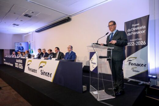 Posse da diretoria da Fenacor reúne lideranças do setor e políticas