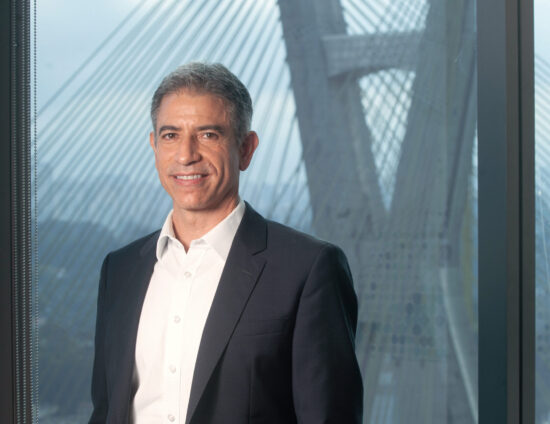 5G deve impulsionar venda de seguros para celulares no Brasil, aponta Zurich