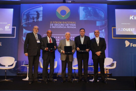 Aumento da expectativa de vida e envelhecimento da população mobilizam setor de seguros e previdência