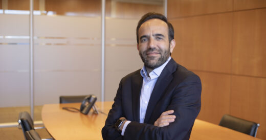 Santander e MAPFRE fecham parceria para ofertar seguros no Auto Compara