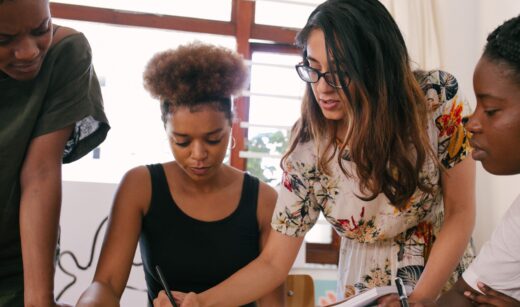 Liberty lança ação inédita para capacitar mulheres a atuarem como corretoras