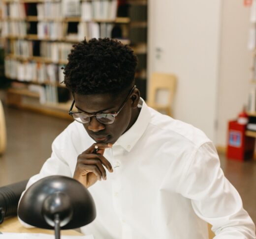 Como a capacitação contribui para a carreira de corretoras parceiras do Grupo Bradesco Seguros