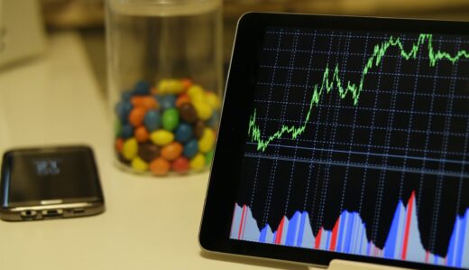 Porto registra lucro líquido recorrente recorde de R? 555,6 milhões no 4T22