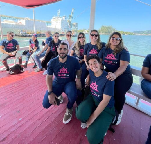 Akad leva gestores de risco e corretores para ‘tour’ no Porto de Santos