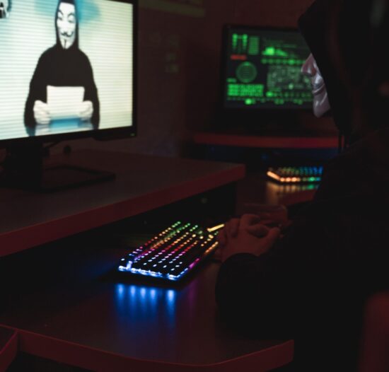 Existe seguro até para proteger a empresa de ataques de vírus e hackers!