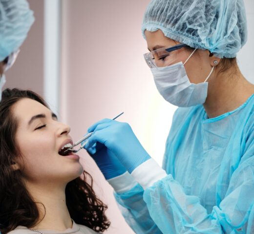 SulAmérica apoia campanha de conscientização a saúde bucal Julho Neon