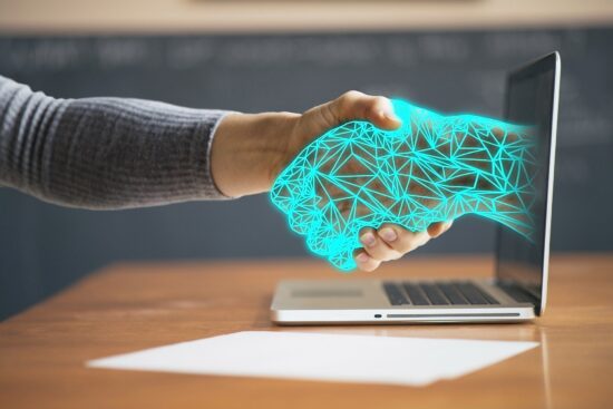Akad Seguros escolhe o InsureMO, da eBaoTech, para acelerar sua transformação digital