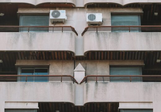 Ondas de calor podem sobrecarregar o uso de ar-condicionado no país