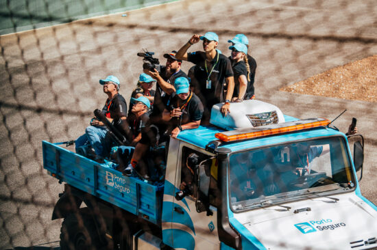 Porto distribui 70 mil bonés ao público presente no GP São Paulo de F1