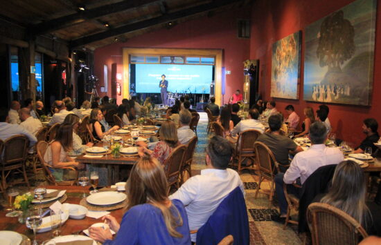 Interweg Seguros celebra 2023 com clientes e anuncia novidades para 2024