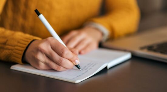 Coletânea mostra duas décadas de artigos escritos por mulheres