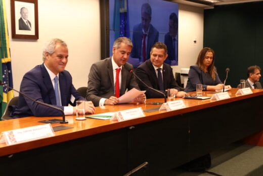 IRB recebe homenagem na Câmara dos Deputados