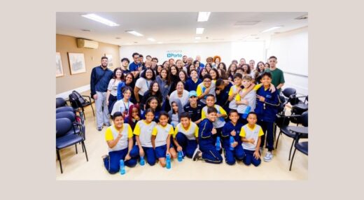 Piloto Gabriel Bortoleto visita Instituto Porto