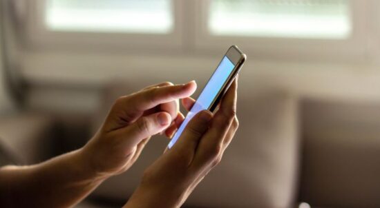 Como a revolução digital transformou o mercado de seguros para celular?