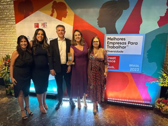 Junto Seguros é reconhecida como uma das melhores empresas para mulheres