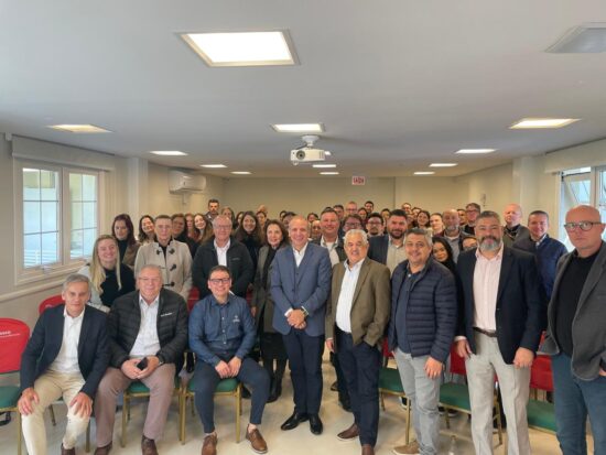 Bradesco Vida e Previdência realiza encontros com corretores em Blumenau