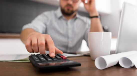 Proteção contra inadimplência cresce com taxa de juros alta