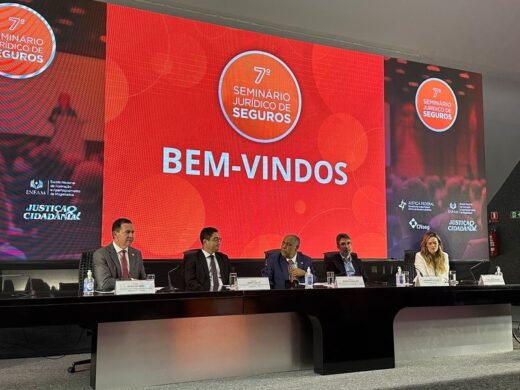 Seminário Jurídico reúne ministros e juristas para debater combate às fraudes e desafios do setor