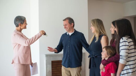 Azos comemora crescimento de profissionais em seu canal