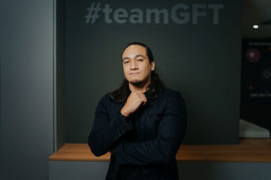 Acessibilidade cresce com a IA e companhias apostam em modelos personalizados