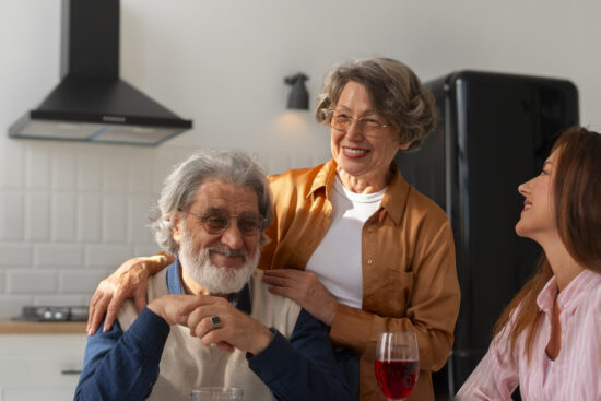 Seguro residencial pode auxiliar na adequação do imóvel para idosos